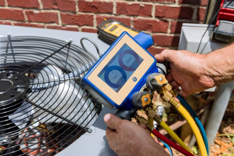 understanding the-different types of hvac vacuum pumps and their uses