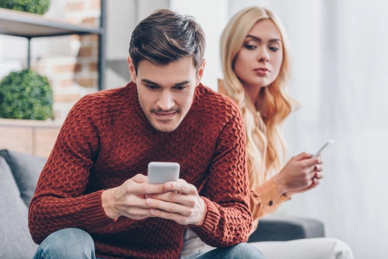 how to know if your boyfriend is cheating on you