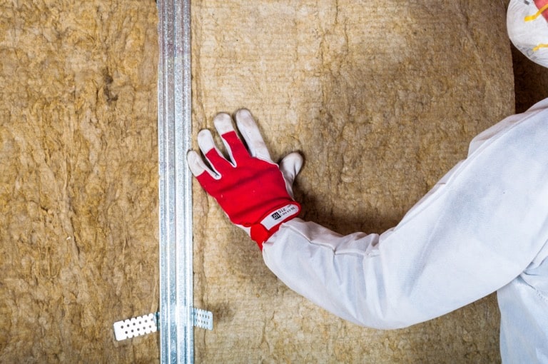 spray-foam-your-way-to-savings-home-improvement-with-insulation-rigs